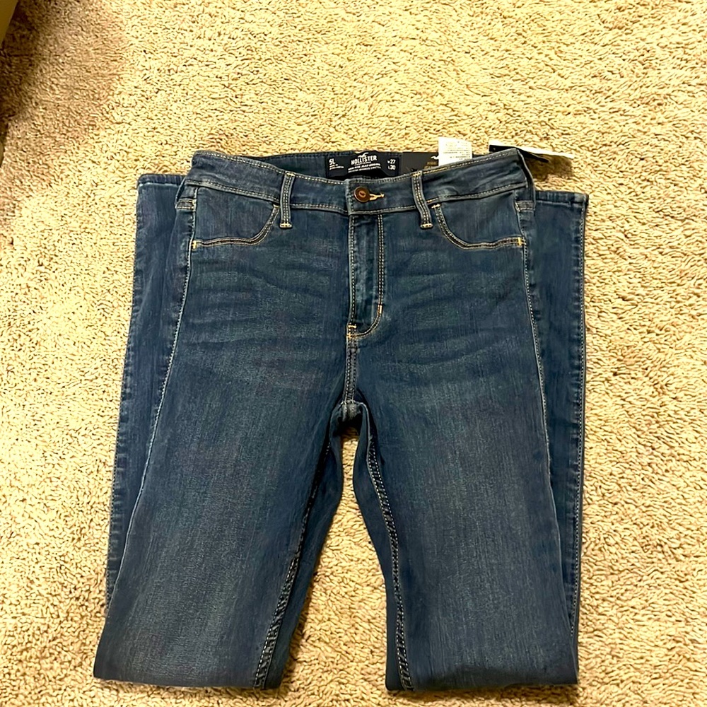 NWT HOLLISTER skinny jeans